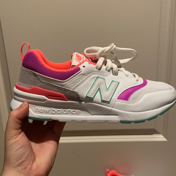 New Balance 997H - Women’s - Picture 2 of 3